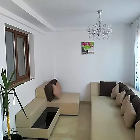Casa Evelin 2mai Констанца